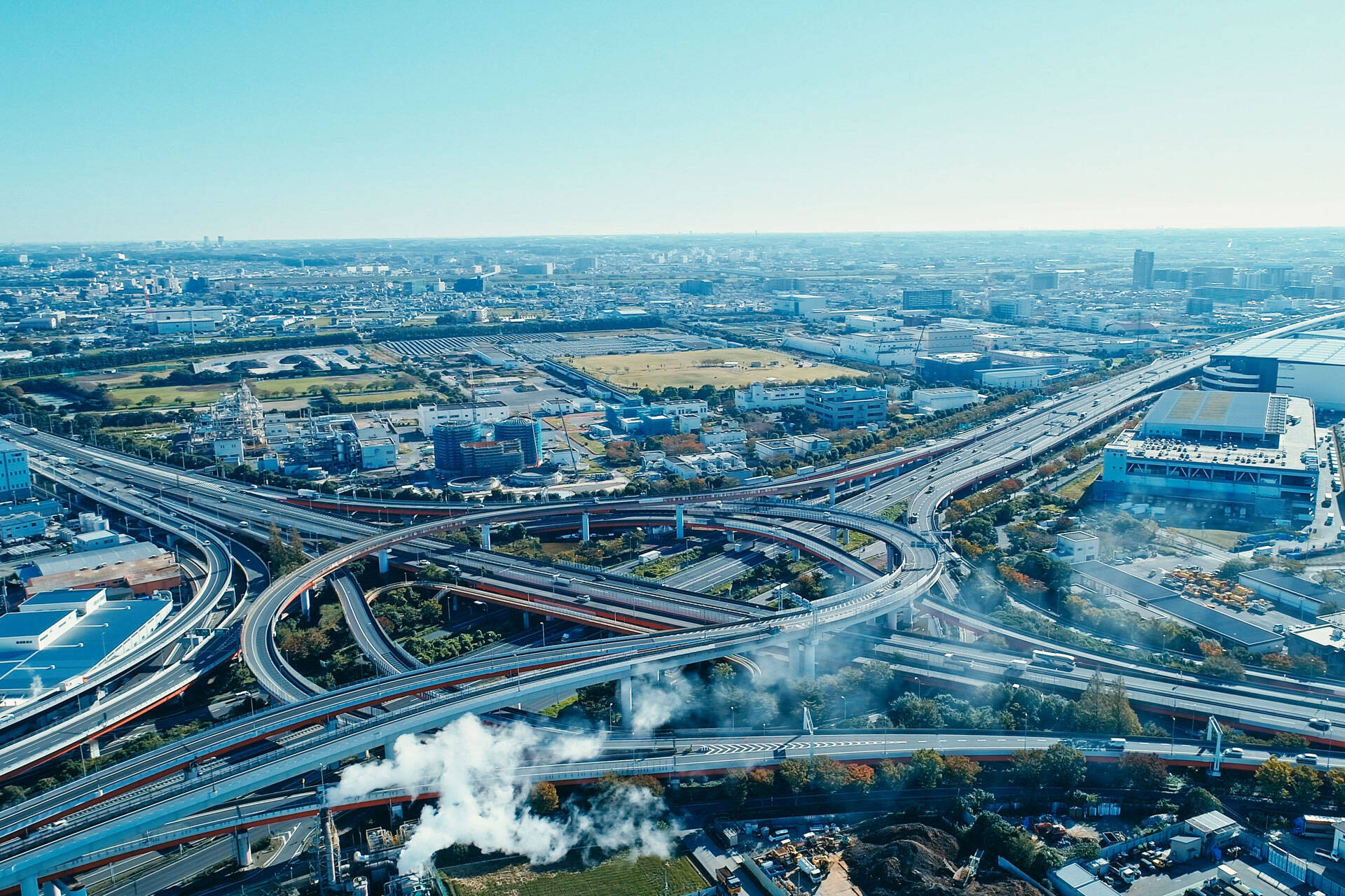 インターチェンジの空撮